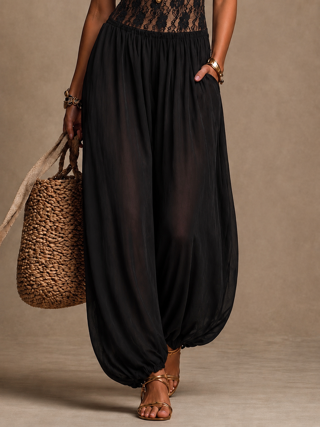 Valeria | Mono halter con encaje fluido