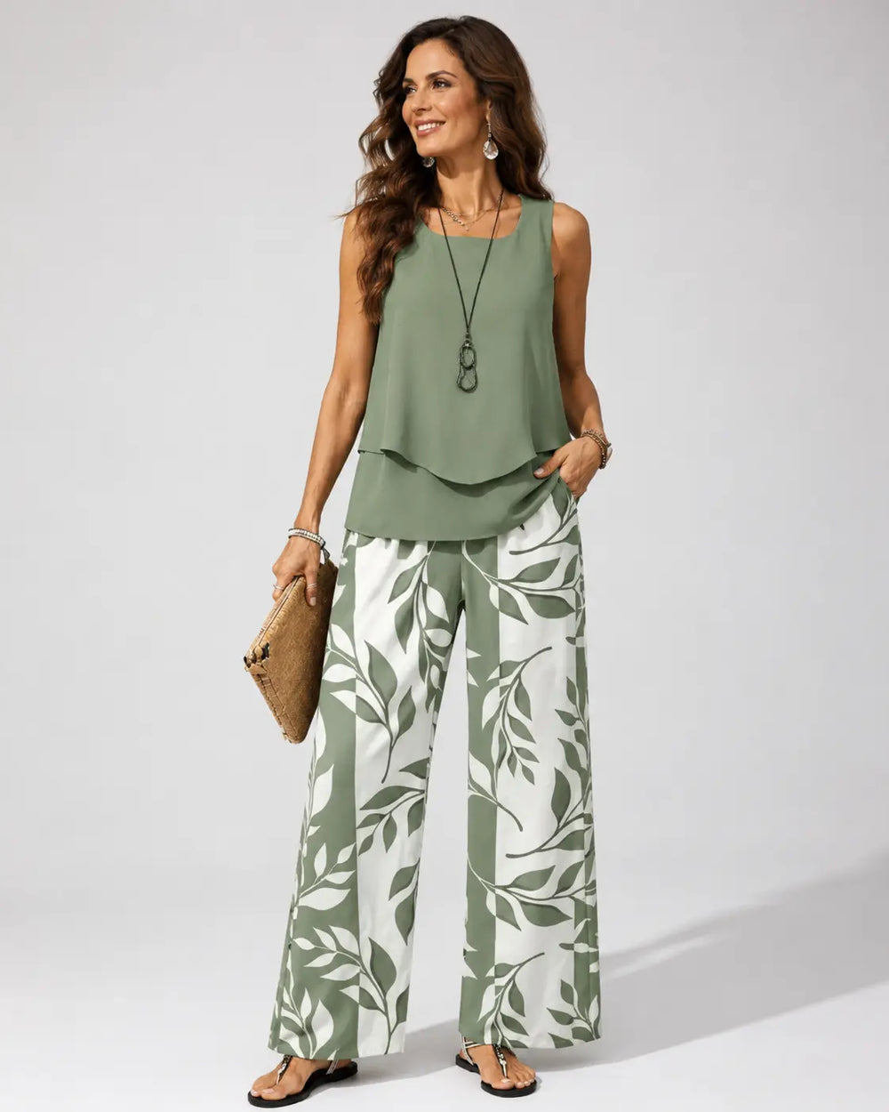 Daniela – Conjunto Verde Salvia Blusa y Pantalón Botánico - Musa de Ibiza