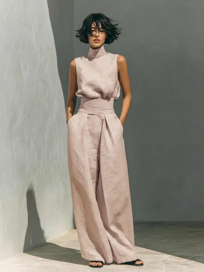 Conjunto de algodón y lino rosa claro: blusa sin mangas y pantalón de pernera ancha.