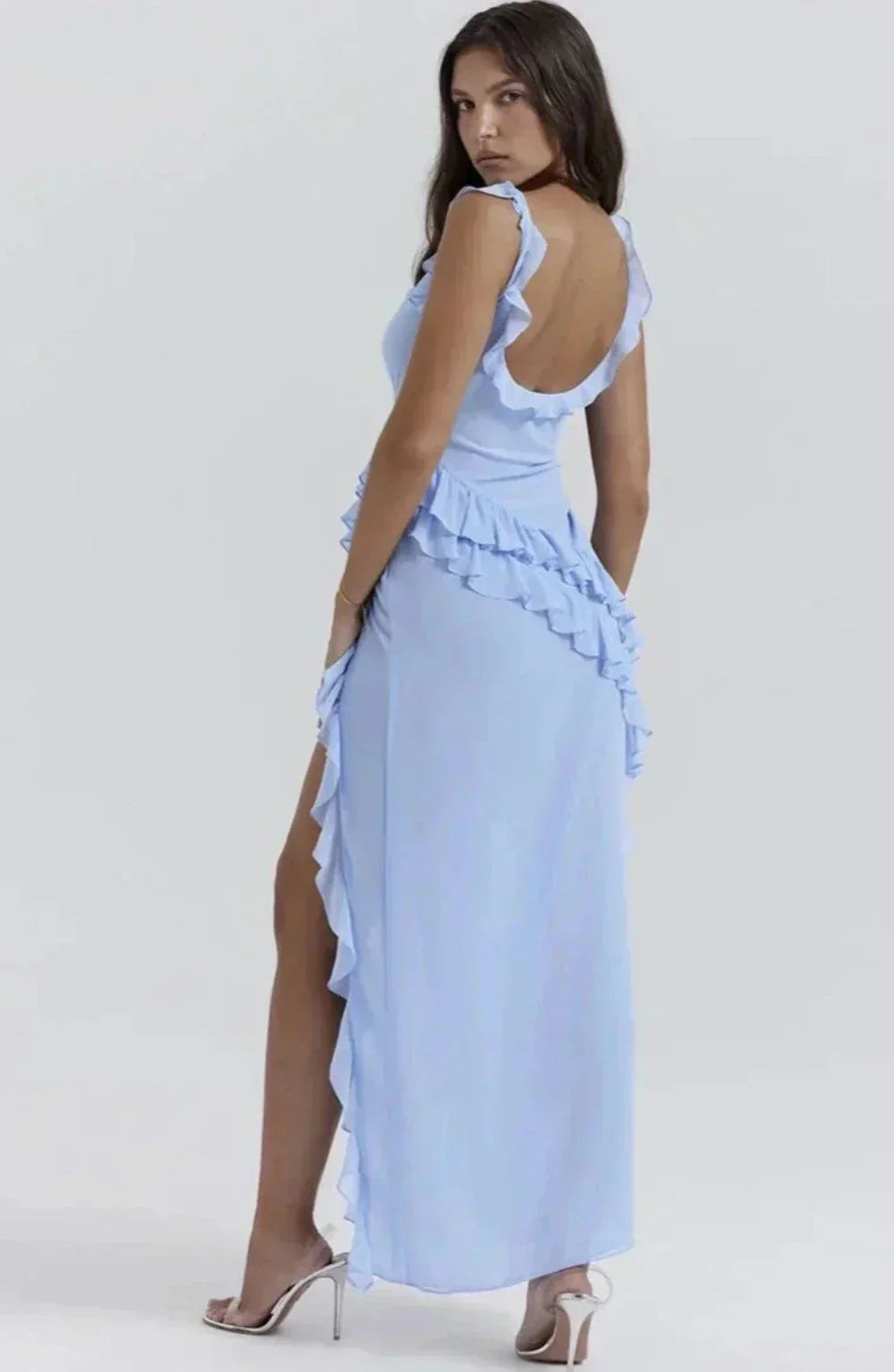 Gabriela | Vestido elegante con piernas abiertas