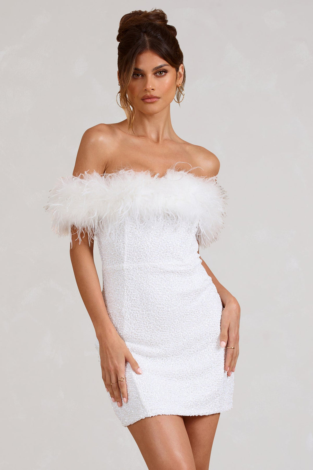 Fernanda | Vestido de lentejuelas con plumas