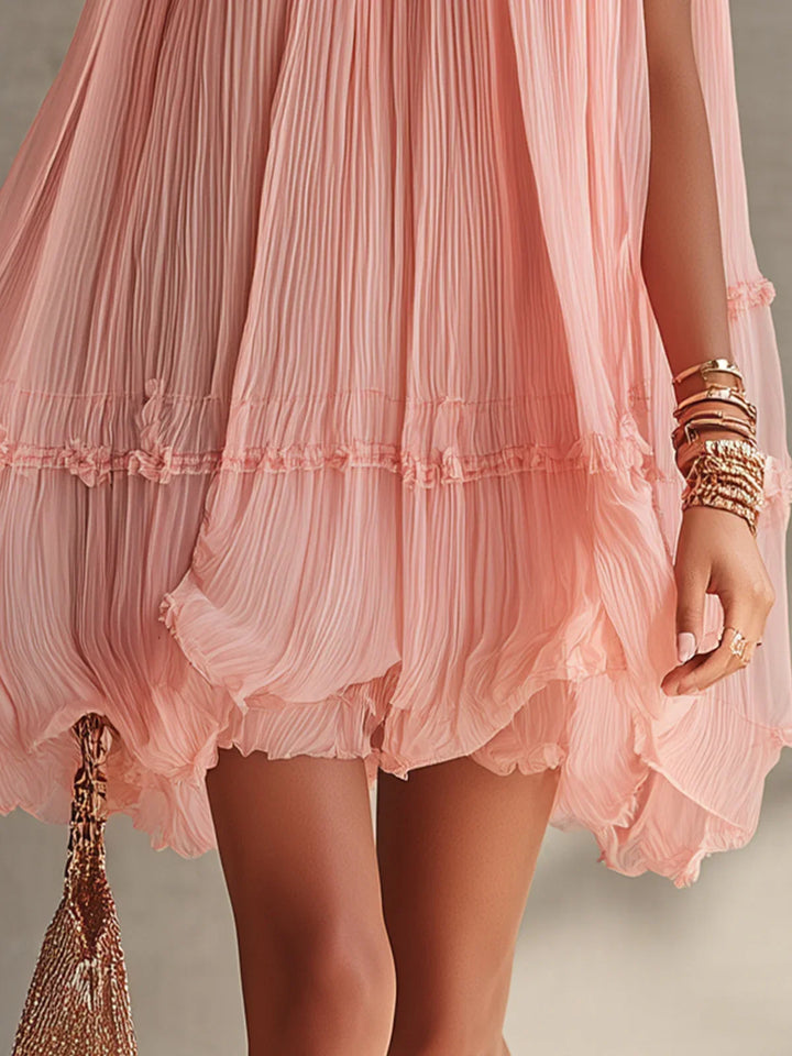 Vestido mini de gasa rosa a rayas con volantes en el dobladillo y falda vaporosa