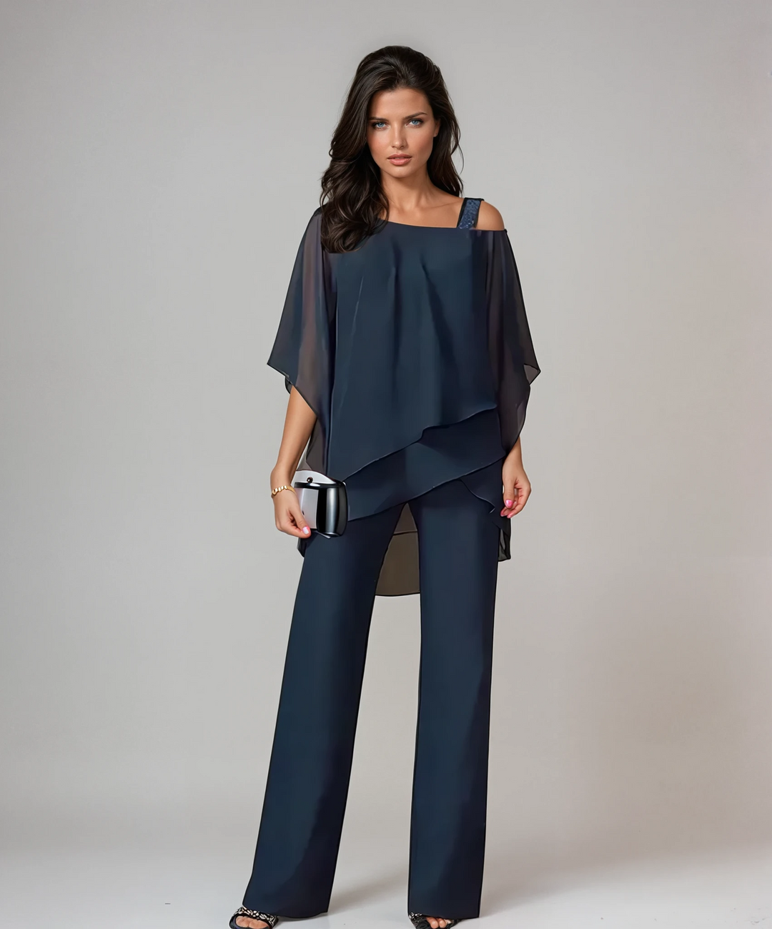 Conjunto de dos piezas azul marino: blusa con vuelo y pantalón de pierna ancha