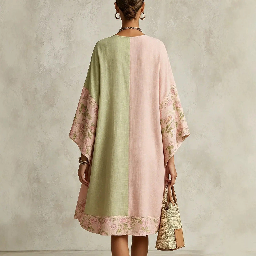 Vestido bohemio bicolor rosa y verde, espalda lisa, con mangas tipo murciélago