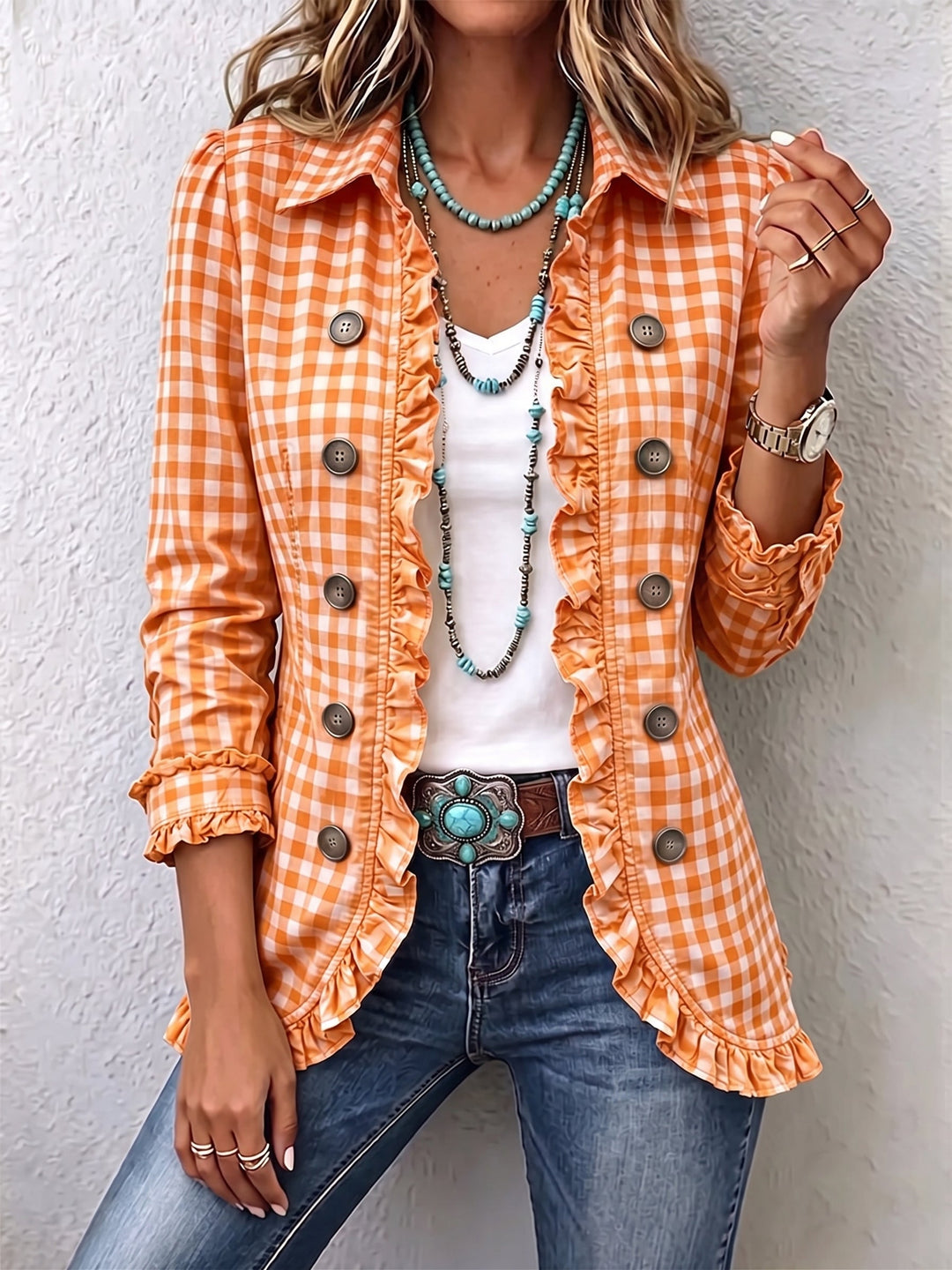Chaqueta de cuadros Vichy naranja con volantes y botones decorativos.